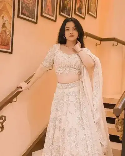 Escort Service In Ichalkaranji